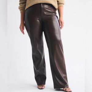 Abercrombie & Fitch ’90s Straight Faux Leather Pants – Size 25 / 0